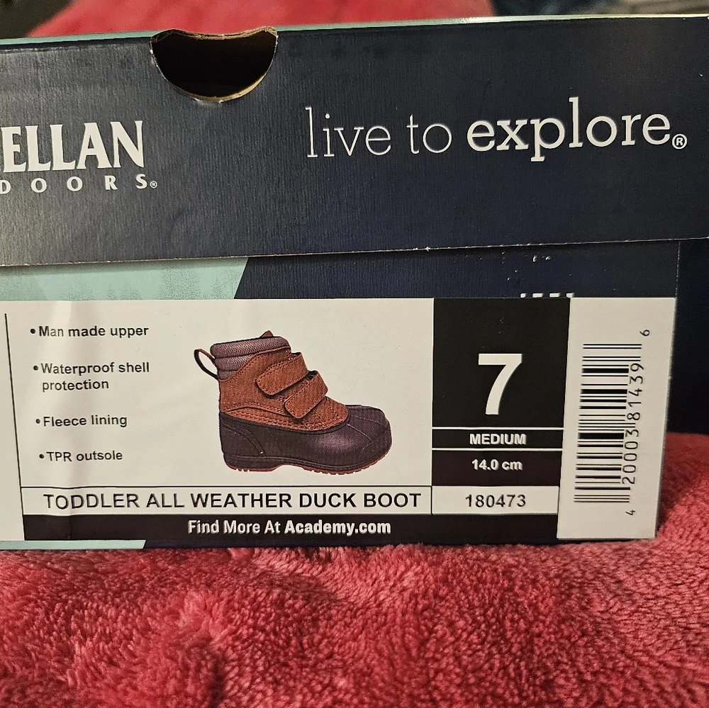 Size 7- Magellan Outdoors Toddlers' All‎ Weather Duck Boots